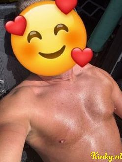 alex-escort-via-kinky-690a882532844c0013f63b05