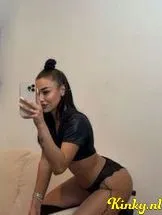 emma-escort-via-kinky-690b6776a9c49d00139672e7