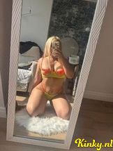 lolla-virtual-sex-via-kinky-690dea24aef88e0013c9b800