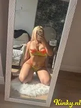 lolla-virtual-sex-via-kinky-690dea24aef88e0013c9b800