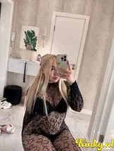 lolla-virtual-sex-via-kinky-690dea27c0682f0013e0281b