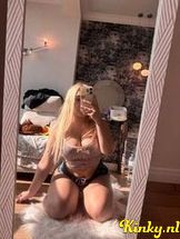 lolla-virtual-sex-via-kinky-690dea24aef88e0013c9b801