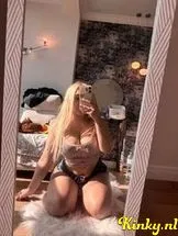 lolla-virtual-sex-via-kinky-690dea24aef88e0013c9b801