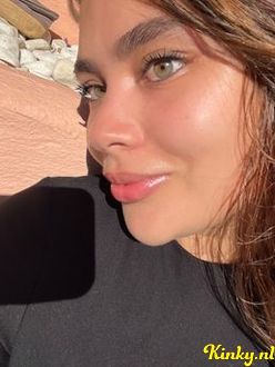 zoe-prive-ontvangst-via-kinky-690ccd35f044d900134e4068