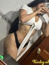 lily-prive-ontvangst-via-kinky-691ddabd32844c0013f65b26