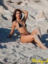 Laura - Latin girl, new in city