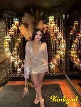 Laura - PetitaPartygirl