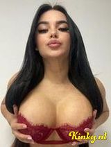 Laura - PetitaPartygirl