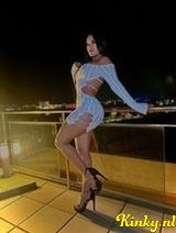 Laura - PetitaPartygirl