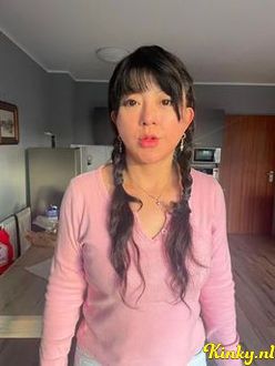 kolami-erotische-massage-via-kinky-6915f13796de78001383691b