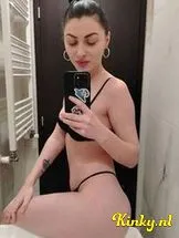 vanessa-prive-ontvangst-via-kinky-698c892f249f7b001352fb23