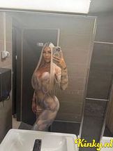 rihanna-escort-via-kinky-6918ccdcc0682f0013e0372e