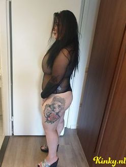 karina-escort-via-kinky-691b144f5a625a00138ae0b4