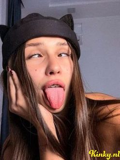 kamila-virtual-sex-via-kinky-691c93cef65b700013933a1f