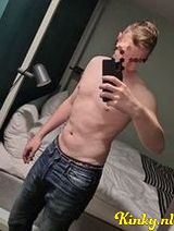 Dennis - Jonge man voor iedere vrouw