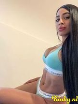 scarlett-escort-via-kinky-691cbcf45a625a00138ae639