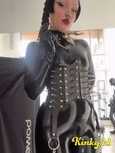 moir-bdsm-via-kinky-6929f76f6a67e4001393c2b9