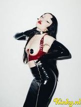 moir-bdsm-via-kinky-691cdc4fc0682f0013e03eda