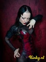 moir-bdsm-via-kinky-692f5aa49220680013df41b5