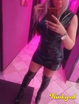 giulia-bdsm-via-kinky-6935a2005d9345001381d05f