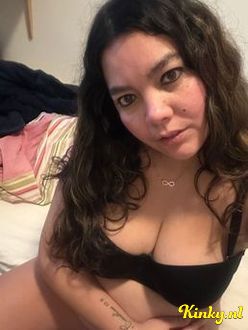 rosaline-escort-via-kinky-697b357595d4d60013674e58