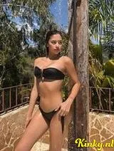 Emma - VIP young latina