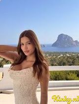 Emma - Beautiful latina