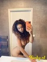 Diana - Luxury brunette, hot and sexy, now for you.