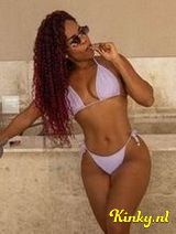 Priscila - Brunette girl at home, fulfilling fantasies