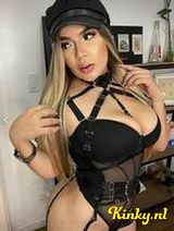 Ariana - Latín girl / party / trío / passion :)