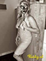 annabella-erotische-massage-via-kinky-633454d25bf33e00125ed407