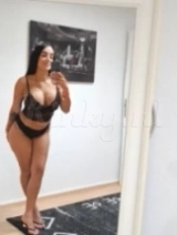 Laura - HOT PUSSY/ TOTALLY NATURALS