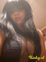 mia-bdsm-via-kinky-6948faa93474f4001289ada5