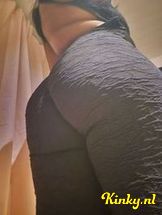 mia-bdsm-via-kinky-6948faa940f23c00132eea16