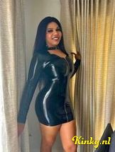 candy-erotische-massage-via-kinky-692d9c491ace7f00137a8952