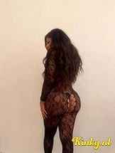 candy-erotische-massage-via-kinky-692d94bf977b8b001380107f