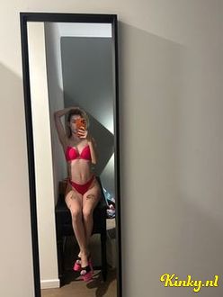 medusa-escort-via-kinky-692da8fdfeb4d9001334b226