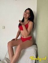 Elissa - tight and wet