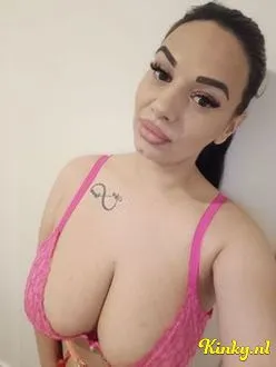 sarah-escort-via-kinky-69300c5fee197300132c886e