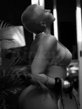 laura-erotische-massage-via-kinky-69f11bbc1aa45a0014e78a9f