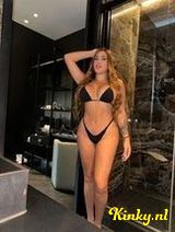 Romi - Explosively sexy blonde