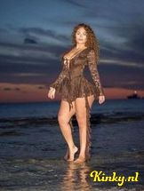 camila-prive-ontvangst-via-kinky-693c5abcd30fad0013613070