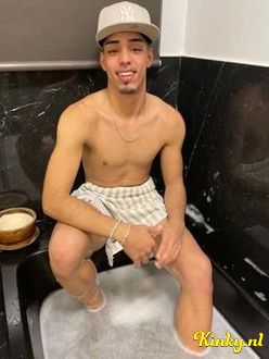 raúl-escort-via-kinky-69332cb8ff3b310013ece147