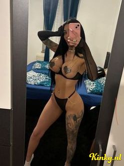 dünya-escort-via-kinky-6935a00e0692970013ba2370