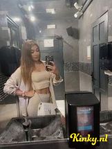 andreea-escort-via-kinky-693bfa04d30fad0013612fb7