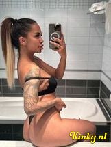 aylin-prive-ontvangst-via-kinky-694ab95534f21f0013e4a636