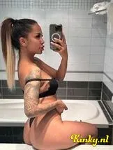 aylin-prive-ontvangst-via-kinky-694ab95534f21f0013e4a636