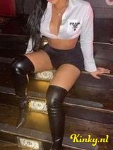 Karina - Erotische massage uitsluitend via WhatsApp.