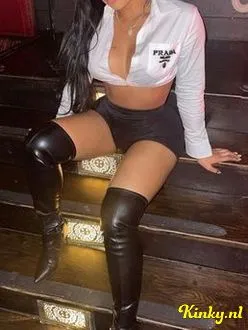 karina-erotische-massage-via-kinky-6942a8593b24e100133de095