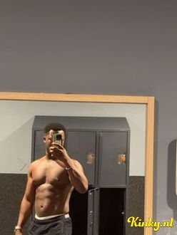 jõao-escort-via-kinky-693adee598fed50013e7b003